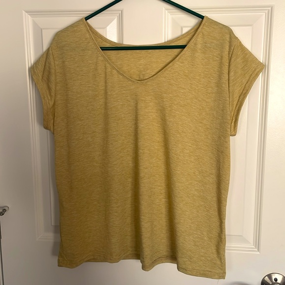 Yellow Heather Scoop Neck Short Sleeve Tee Shirt - Picture 1 of 3